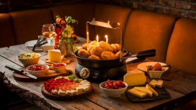 Comment préparer une raclette moderne et savoureuse avec des pommes de terre ?