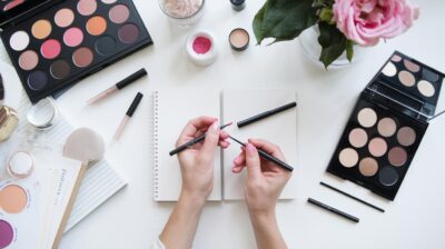 Créez un eye-liner personnalisé et coloré chez vous en quelques minutes