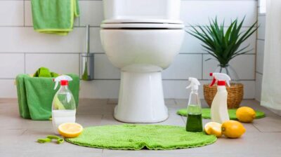 dites adieu au tartre dans vos toilettes avec ces cinq astuces écologiques infaillibles