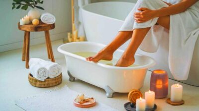 comment les bains de pieds au vinaigre contribuent à une vie plus saine