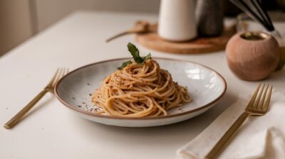 Dîner en 15 minutes : spaghetti à l'ail, huile d'olive et piment, version végétalienne